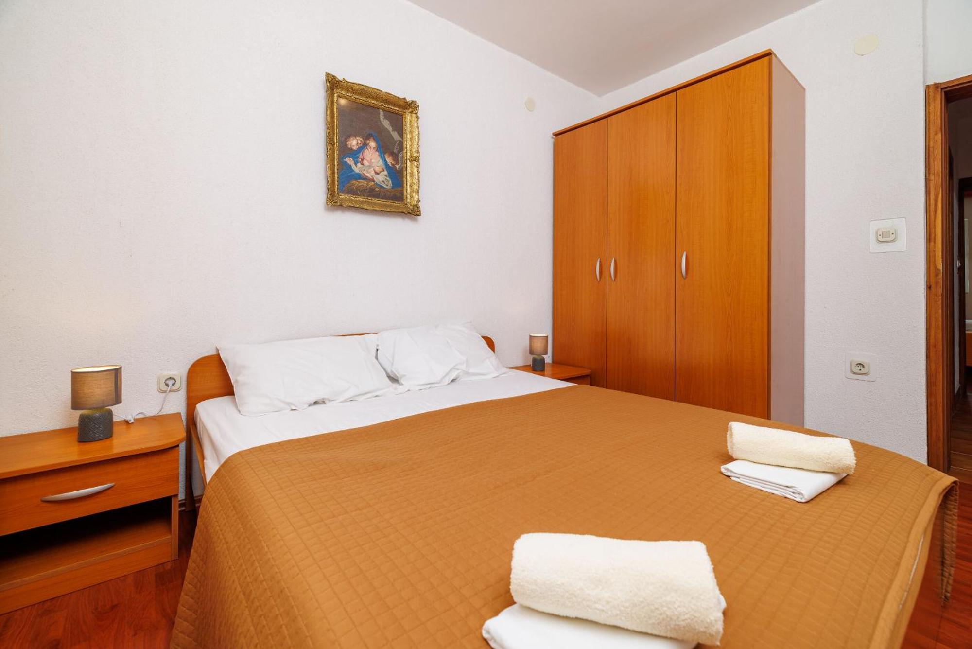 Apartments Mirela カルロバッグ エクステリア 写真